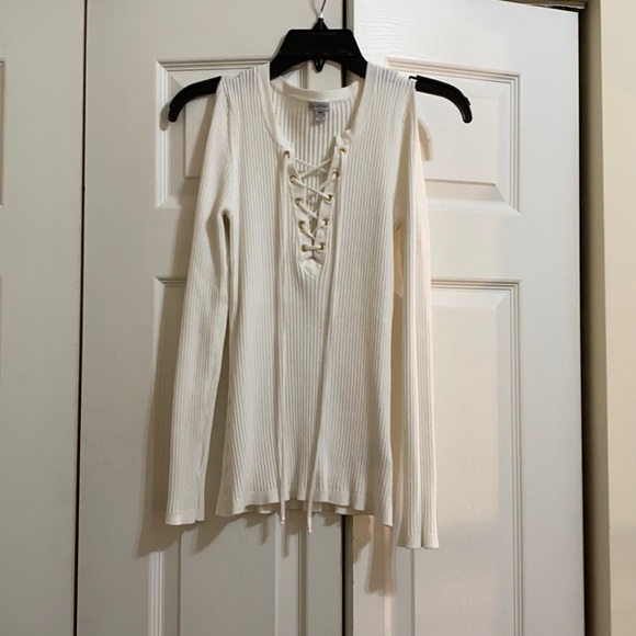 White Guess Sweater - Picture 1 of 4